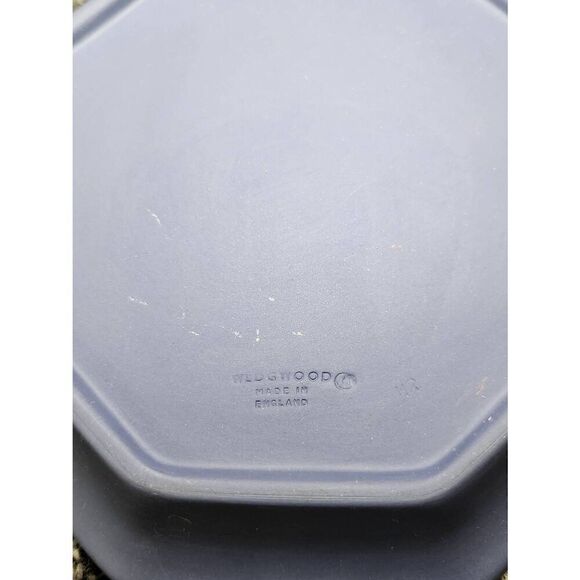 Jasperware by Wedgwood Portland Blue Octagonal Tray Muse Water Pegasus - Picture 5 of 8